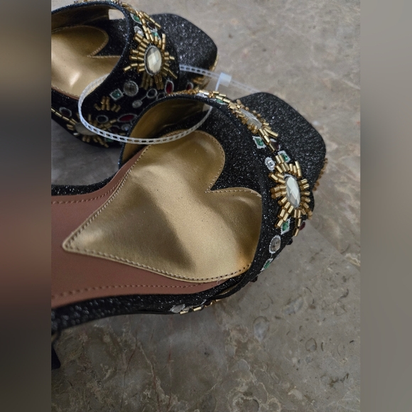 GB Gianni Bini Enchant-Ment Bead Embellished Platform Sandals.  Size 9.5 - Picture 8 of 11